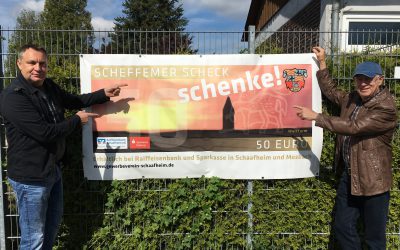 Scheffemer Scheck: Werbe-Banner am Schwimmbadzaun