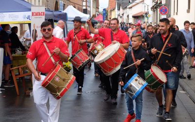 Trommelnde Teufel im Wilden Westen